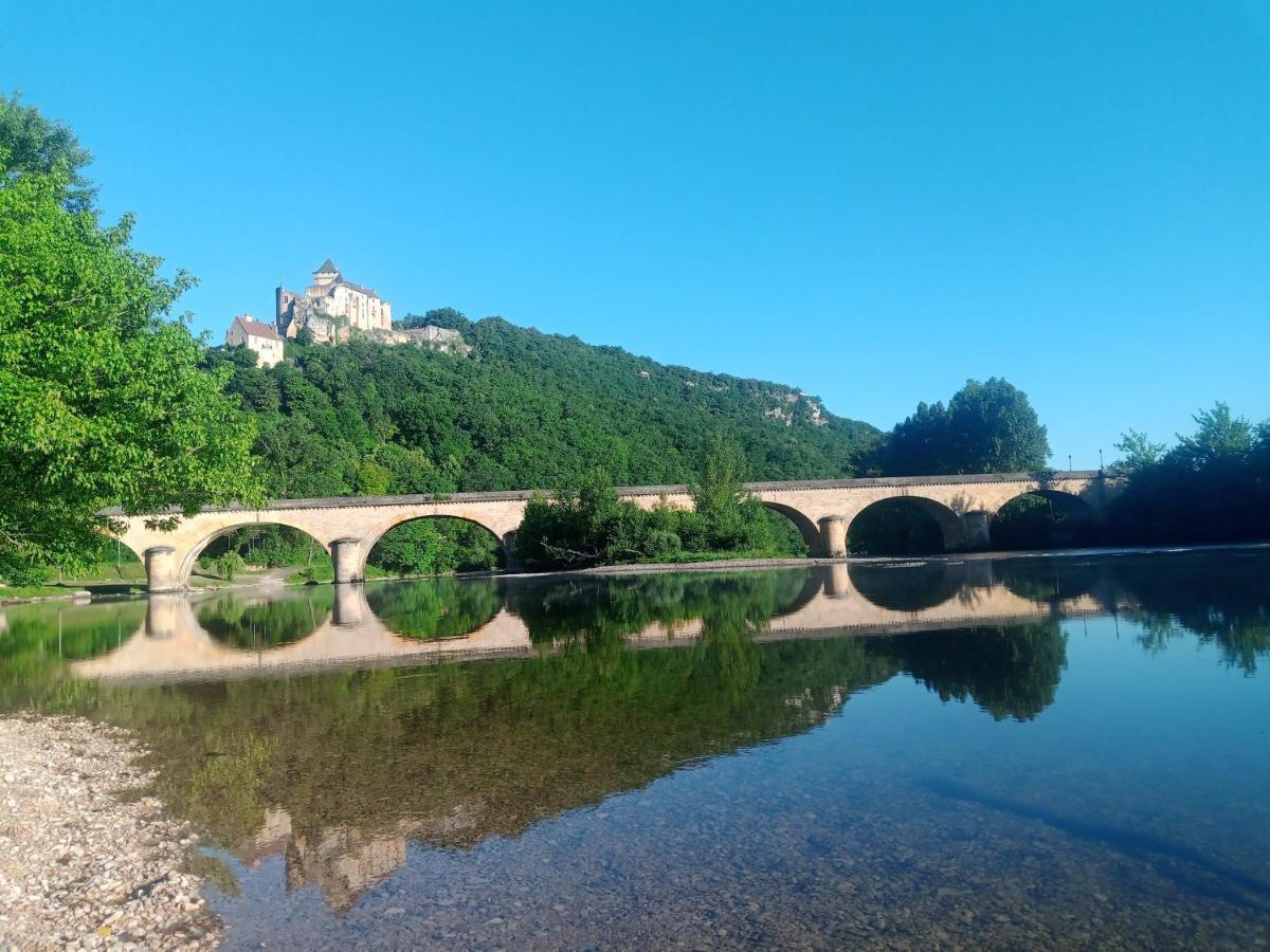 Au Pied Du Chateau - 5 A 11 Personnes - Baignade-Canoe-Piste Cyclable A 100 M Castelnaud La Chapelle Luaran gambar