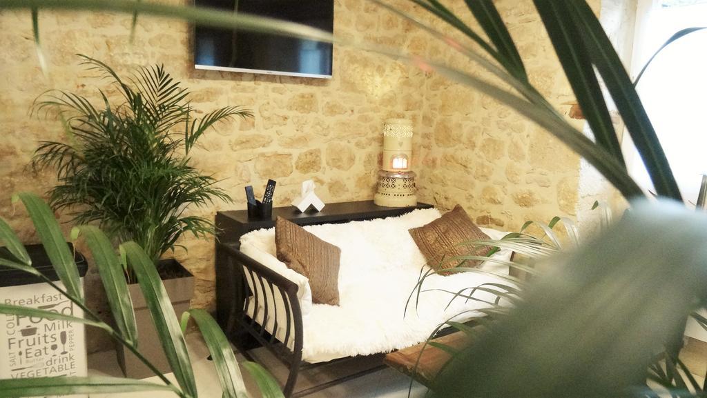 Au Pied Du Chateau - 5 A 11 Personnes - Baignade-Canoe-Piste Cyclable A 100 M Castelnaud La Chapelle Luaran gambar