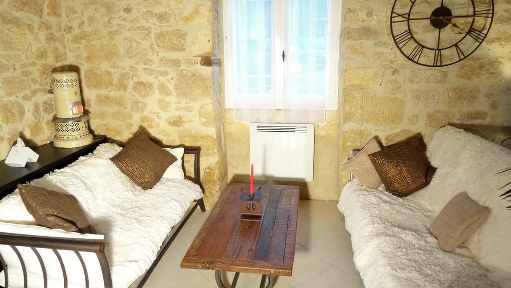 Au Pied Du Chateau - 5 A 11 Personnes - Baignade-Canoe-Piste Cyclable A 100 M Castelnaud La Chapelle Luaran gambar