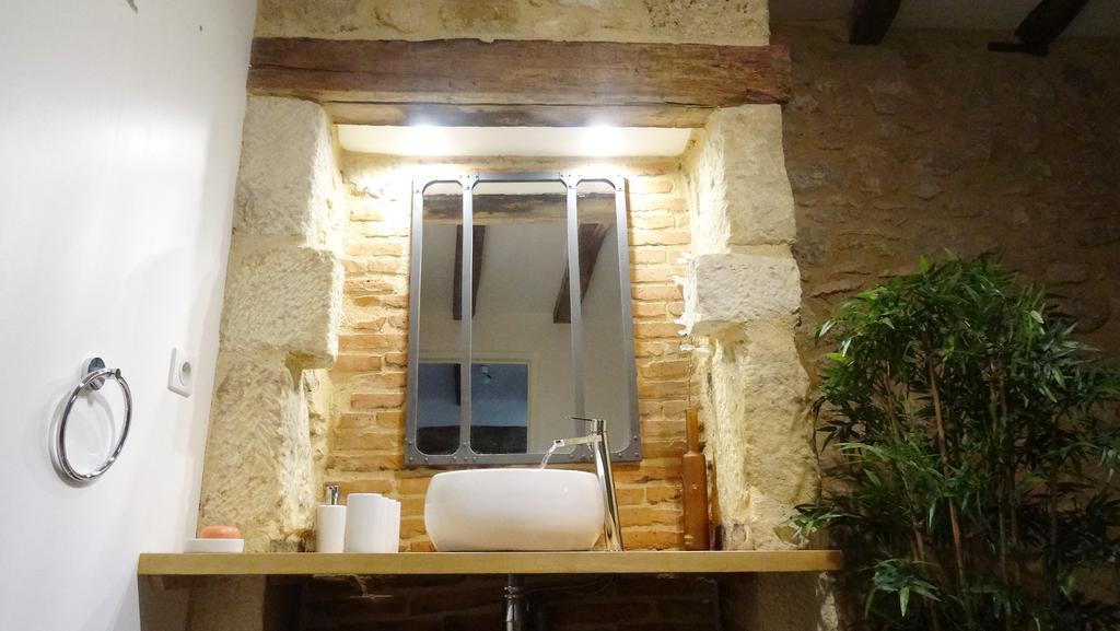 Au Pied Du Chateau - 5 A 11 Personnes - Baignade-Canoe-Piste Cyclable A 100 M Castelnaud La Chapelle Luaran gambar