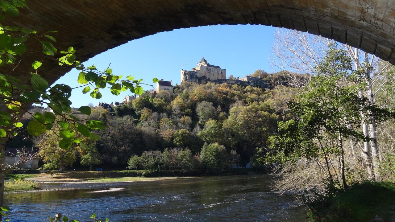 Au Pied Du Chateau - 5 A 11 Personnes - Baignade-Canoe-Piste Cyclable A 100 M Castelnaud La Chapelle Luaran gambar